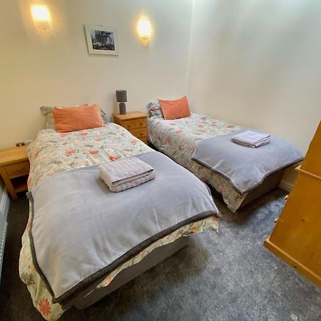 Stratford Centre, Ground Level, Parking Nearby Apartment Bagian luar foto